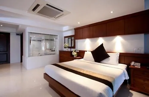 Rayaburi Beach Club Patong Thailand