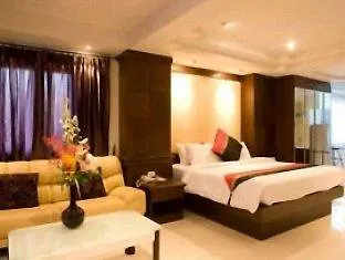 Rayaburi Beach Club Patong