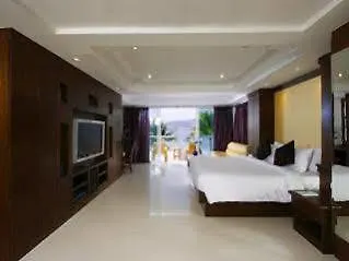 Rayaburi Beach Club Patong