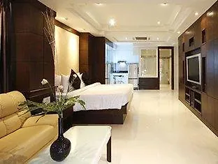 Rayaburi Beach Club Patong Hotel